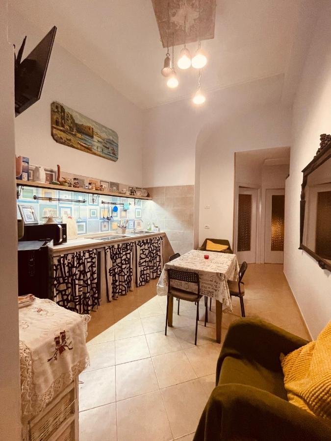Metropolitan Basso Villa Napoli Bagian luar foto